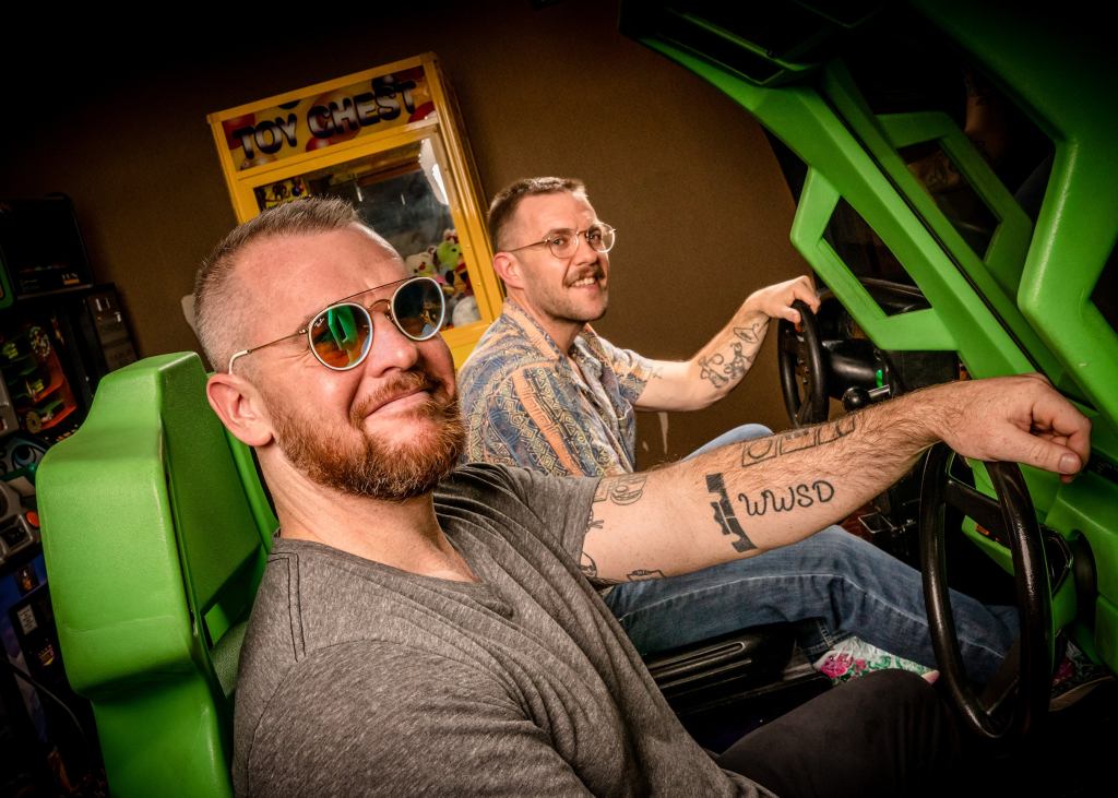 Dirtwire & The Floozies Neon Sundown Tour W/ Special Guest Honey Comb