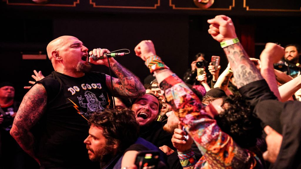 Ultraviolet with Murphy’s Law (UK) & Anatta (21+ Event)