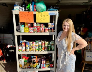Phoenix neighborhoods set up food pantries for Halloween