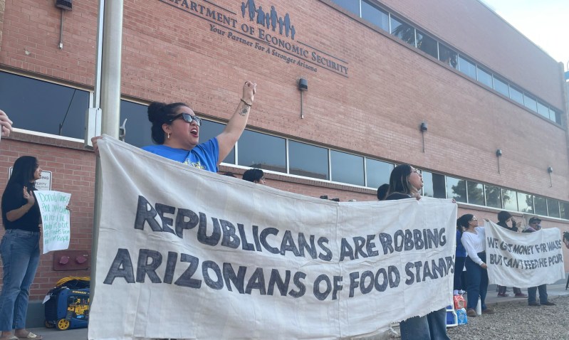 With SNAP in limbo, low-income Arizonans worry about their next meal
