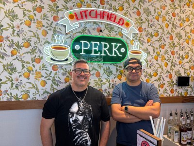 'Friends'-themed cafe serves coffee and nostalgia 