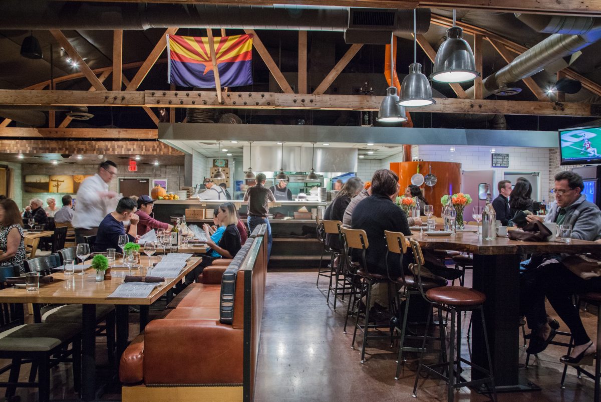 Phoenix restaurant celebrates 15 years as a community favorite