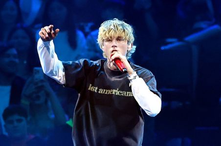 Review: MGK's tour kick-off at Desert Diamond Arena