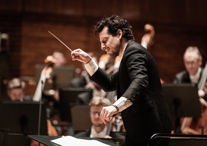 Phoenix Symphony announces new music director