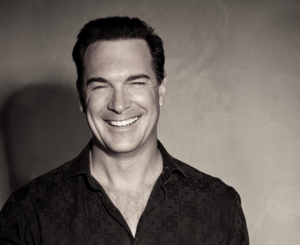 Patrick Warburton brings his golden voice to Phoenix standup stage