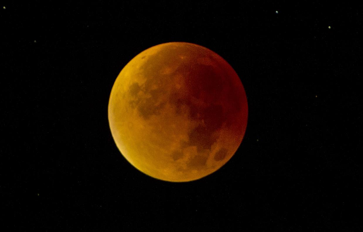 Arizona’s blood moon is coming this week. Here’s when to look