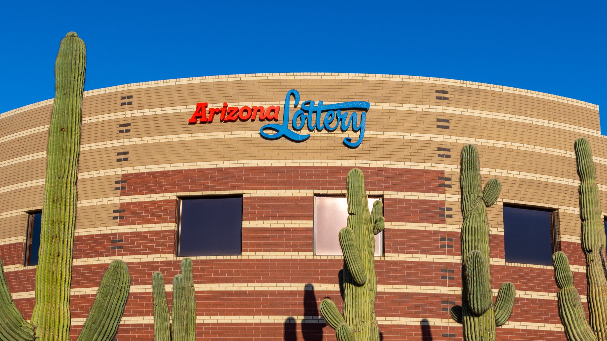 The dispute over the .8M Arizona Lottery ticket is getting messier