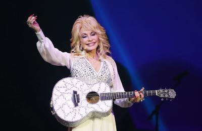 Video: Dolly Parton’s last Phoenix performance

