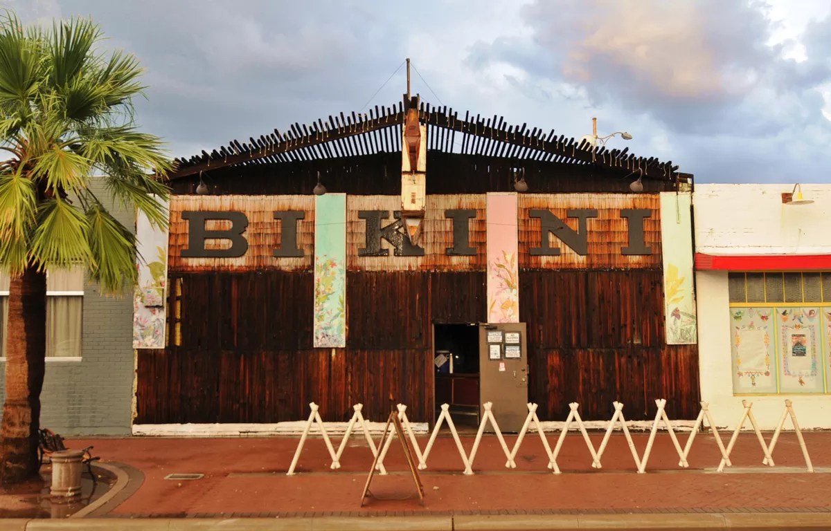 BYOF: 17 Bars Where You Can Bring Your Own Food in the PHX