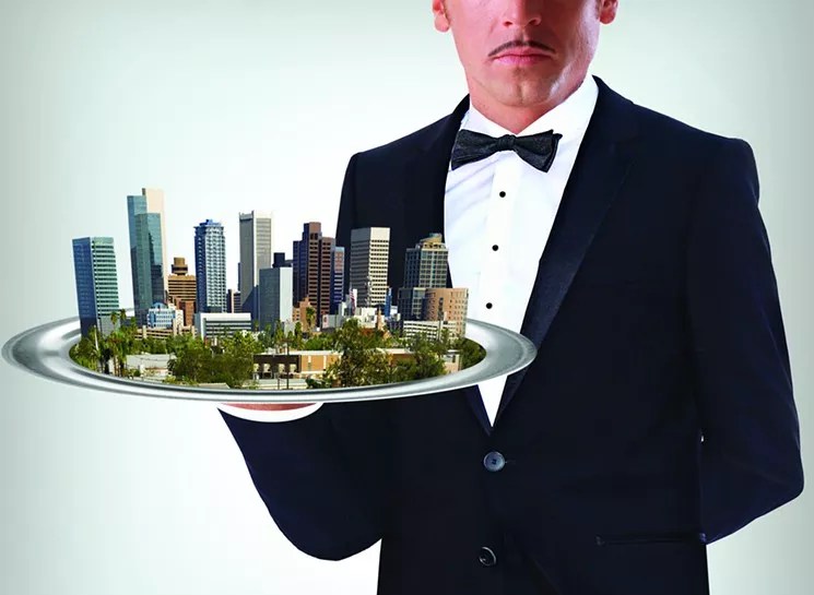 Laurie Notaro Says Phoenix Is More of a Food Town Than Portland Will Ever Be