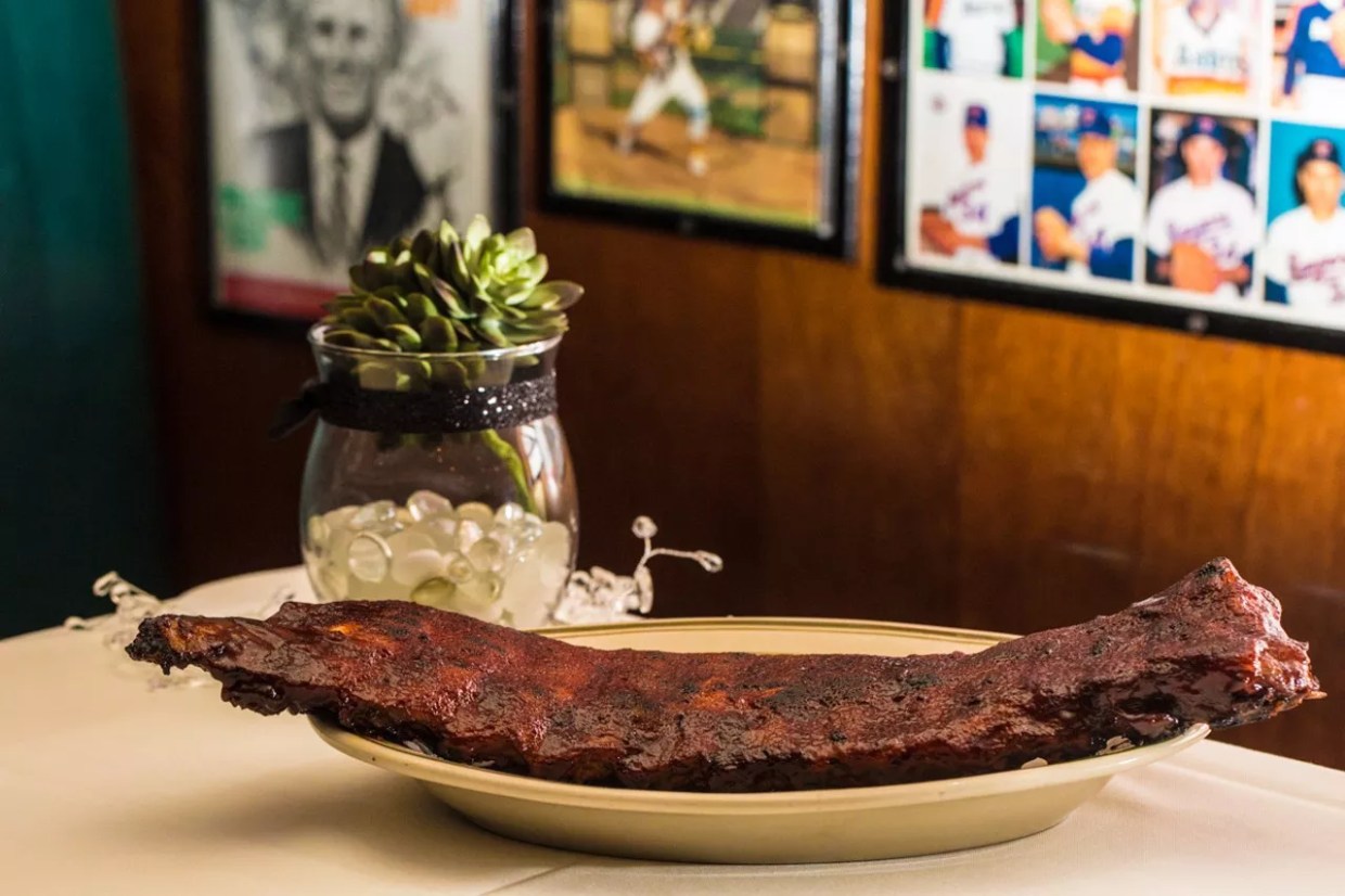 The Classic Scottsdale Chophouse with a Sports Obsession — And Killer Ribs