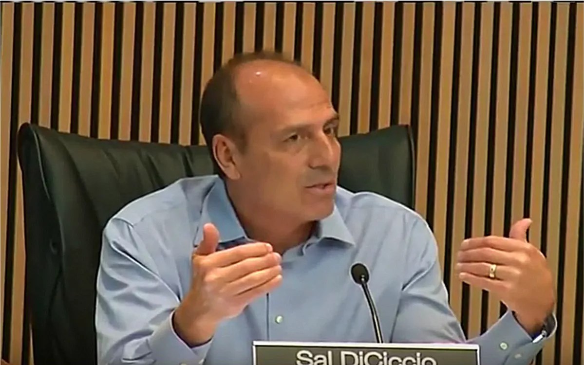 Tweetstorm: Phoenix Councilman Sal DiCiccio Goes Off the Rails on Light Rail Fare-Jumping