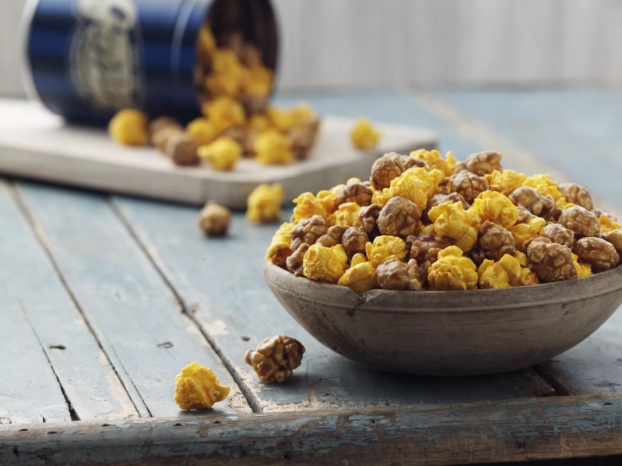 In Defense of Cheddar-Caramel Popcorn