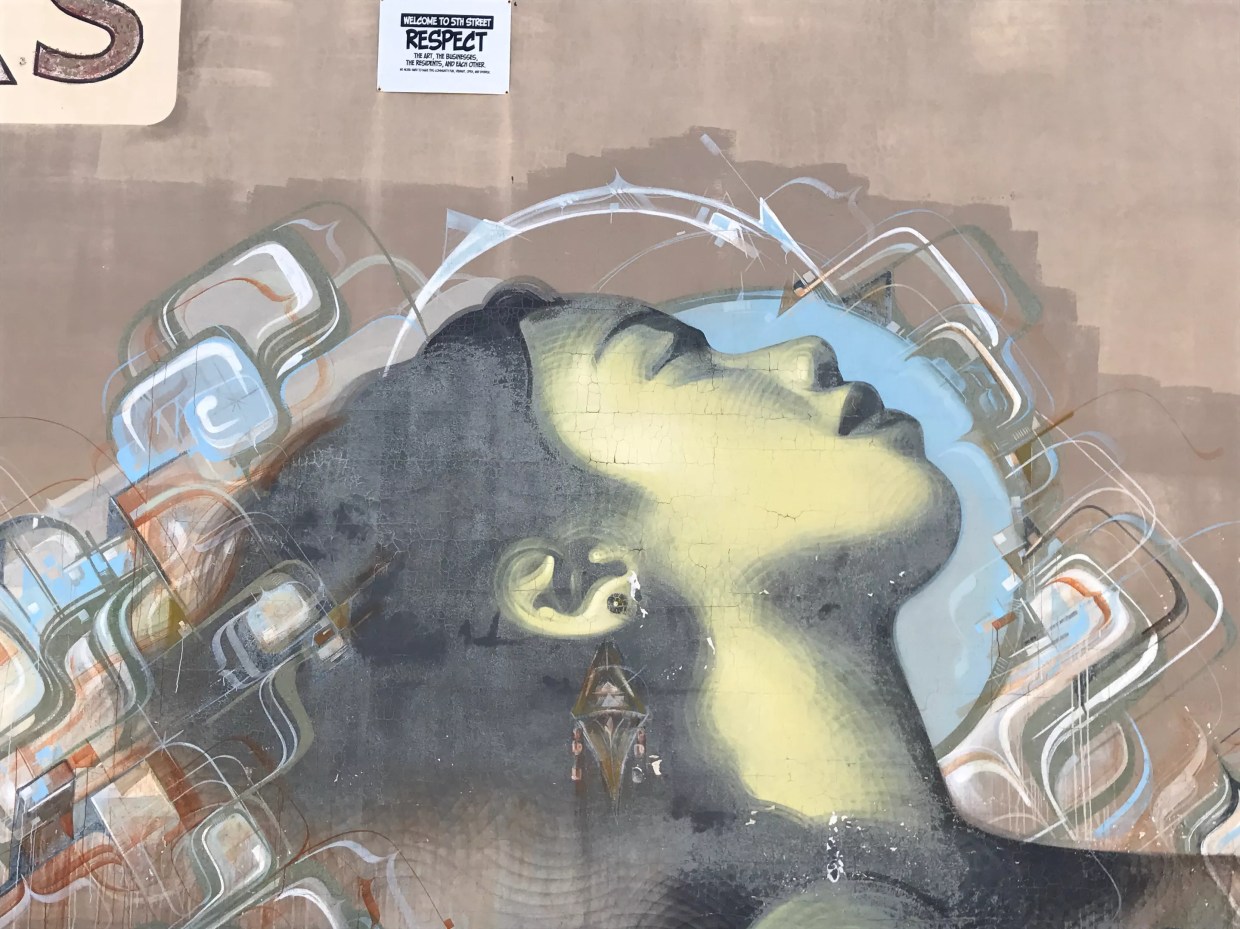 What’s Happening With El Mac’s Mural on the Flowers Building in Roosevelt Row?