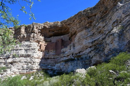 Montezuma Castle turns away tourists after shutdown