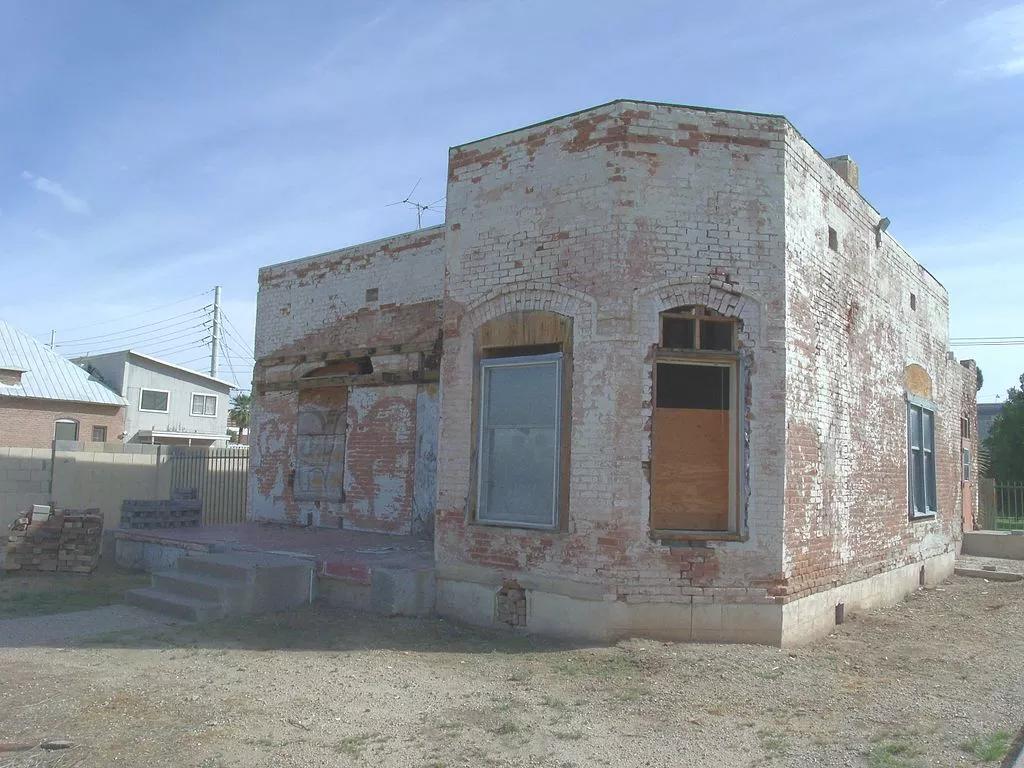Why The 120-Year-Old Clinton Campbell House Is Slated for Demolition