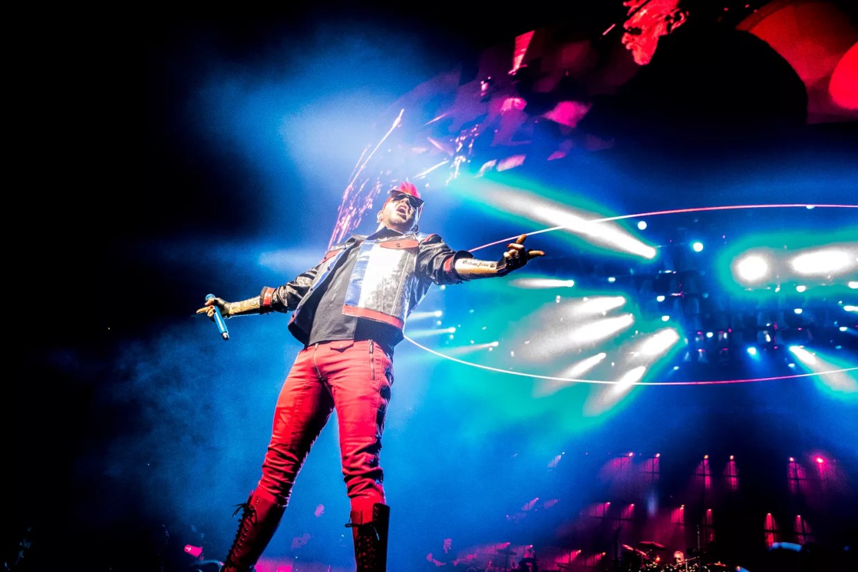 Queen + Adam Lambert Gave Fans the Royal Treatment at Gila River Arena
