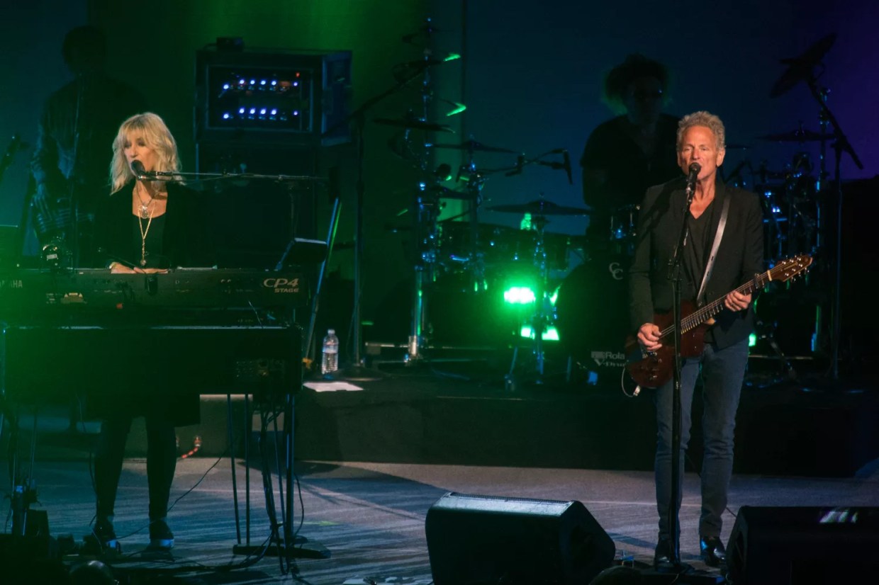 How Buckingham McVie Brought Down the House in Downtown Phoenix