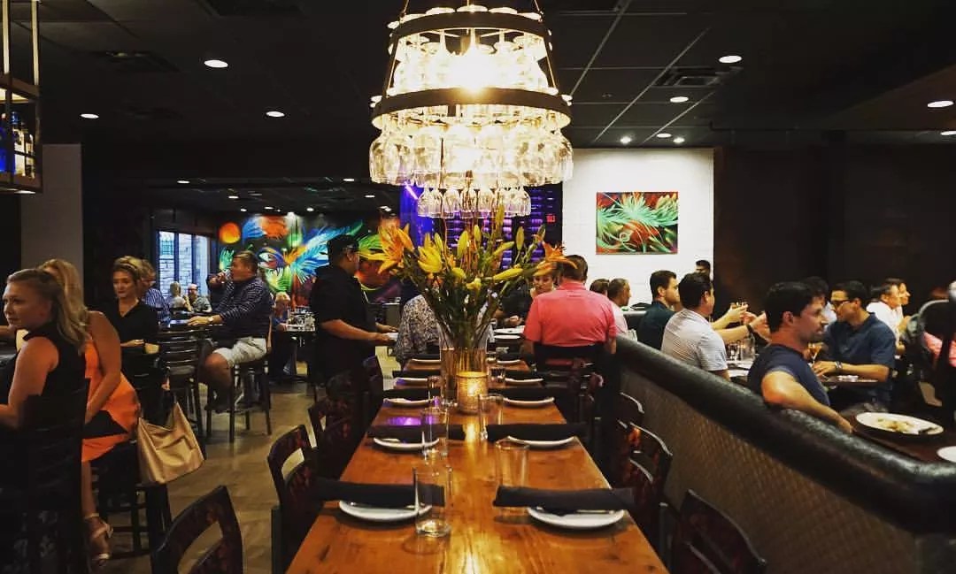 6 Degrees, Wide-Ranging Gastropub, Now Open in Scottsdale