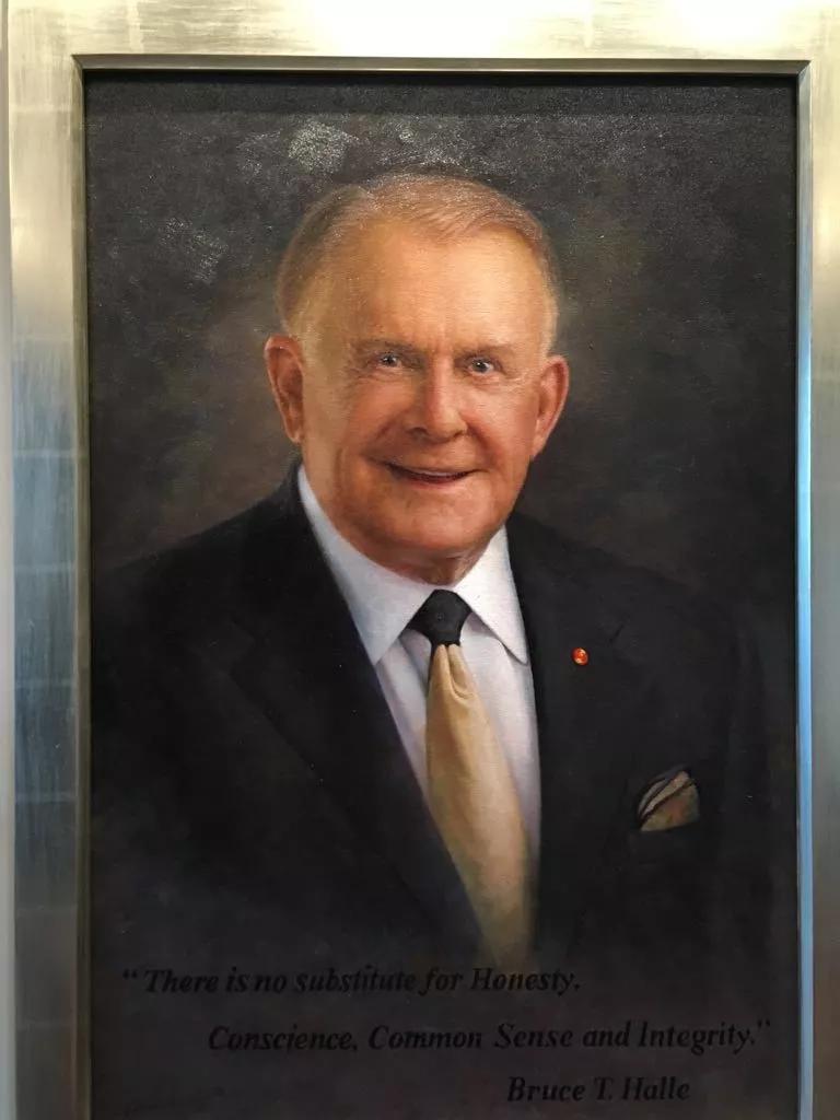 Billionaire Discount Tire Founder, Art Collector, Pot Hater Bruce Halle Dies at 87