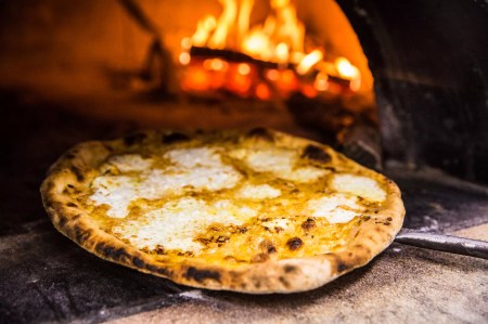 Scottsdale pizzeria named among best in U.S.