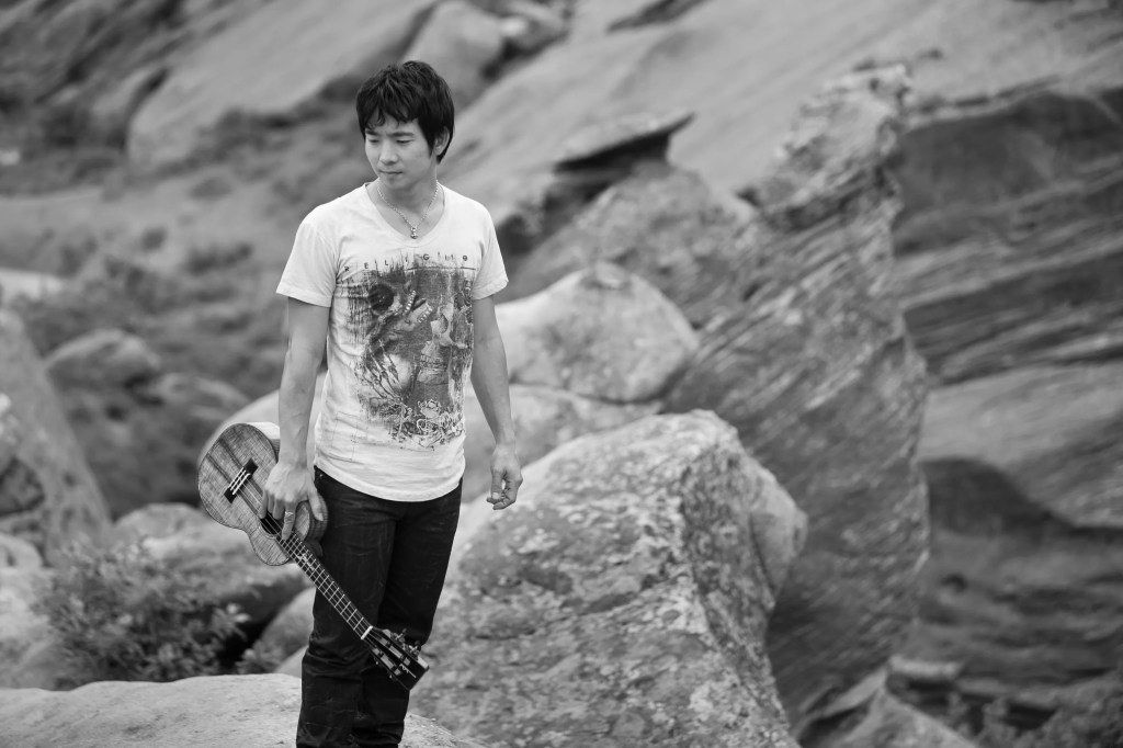 Jake Shimabukuro’s Holidays in Hawaii