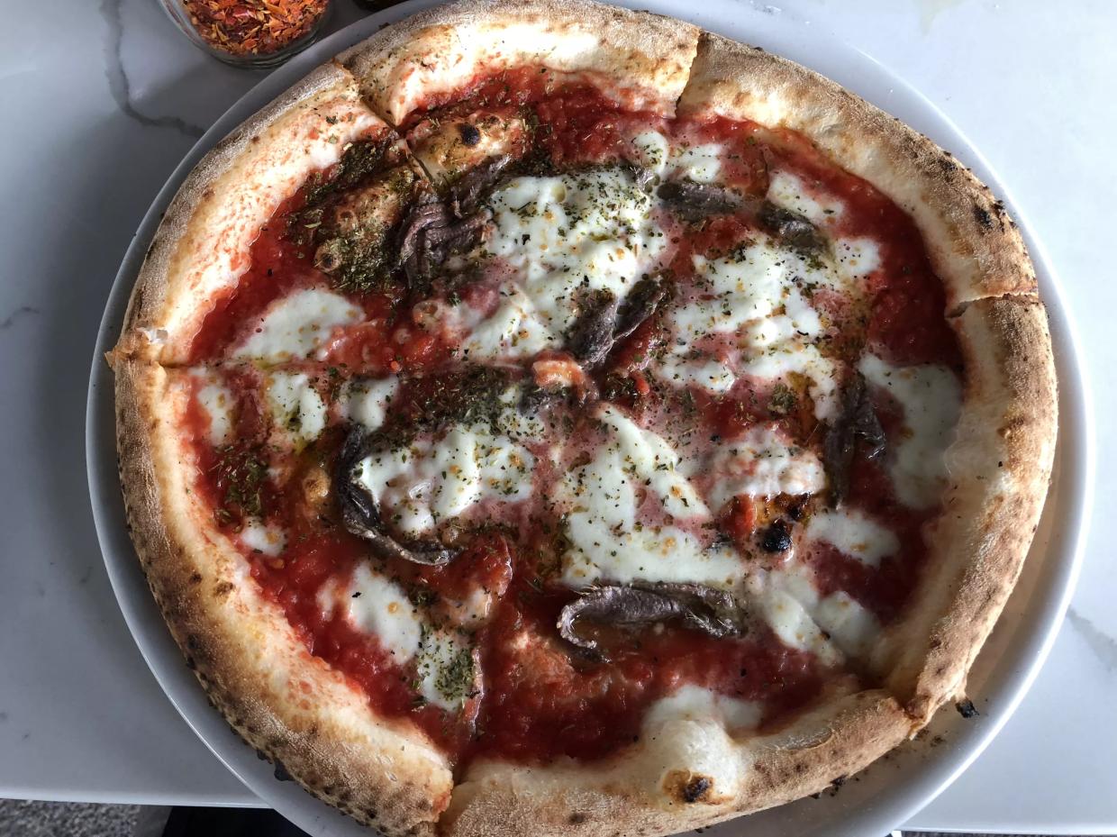 Neapolitan Meets Metropolitan at Pomo’s Updated Downtown Digs