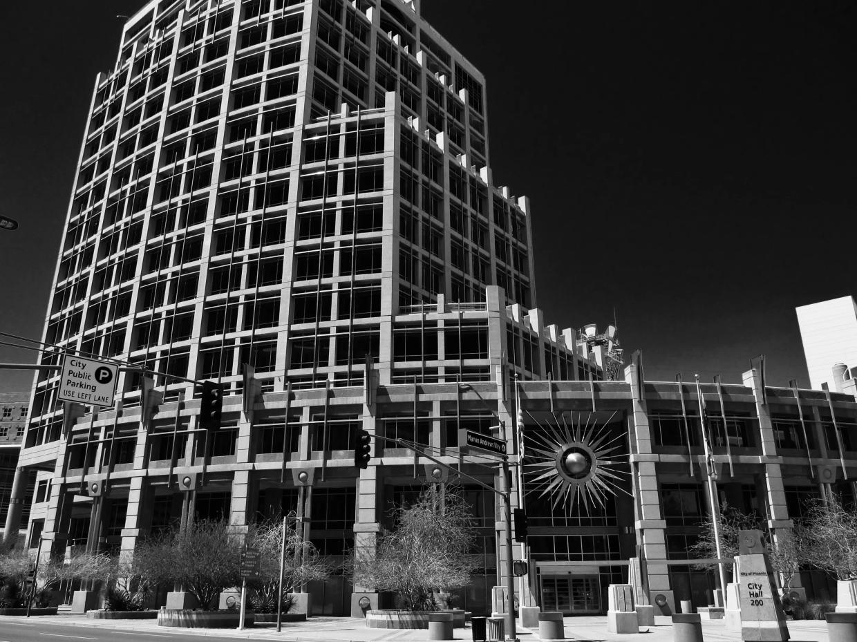 The Phoenix City Council Is in Free Fall