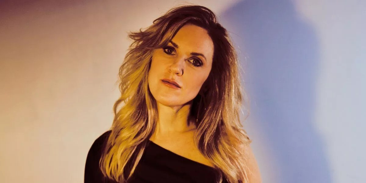 Liz Phair Isn’t Afraid to Be Girly