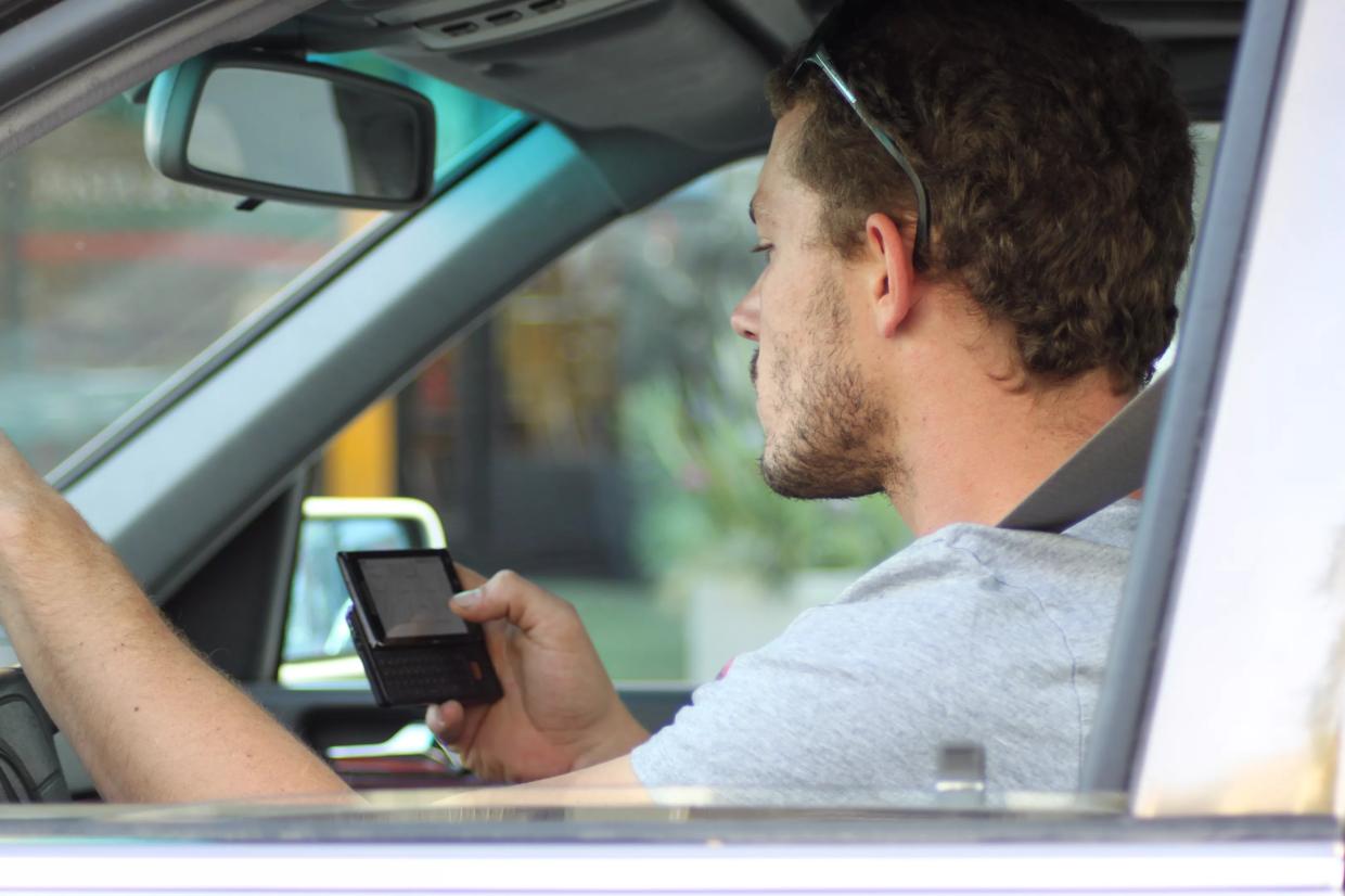 It Soon Will Be Illegal to Text and Drive in Arizona