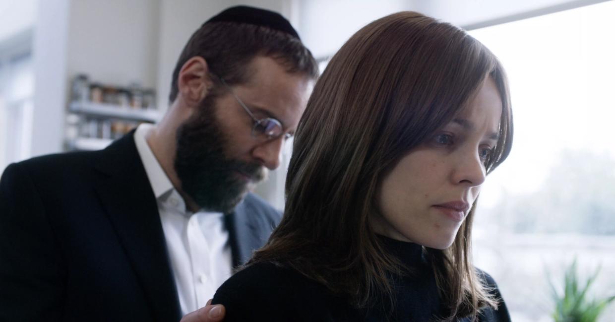 Sebastian Lelio’s <i>Disobedience</i> Is an Okay Movie With Great Movies Hiding Inside