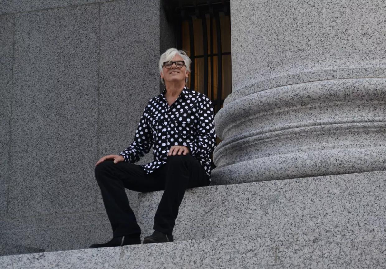 Robyn Hitchcock: ‘These Songs Are My Memoir. This Show Is My Life’