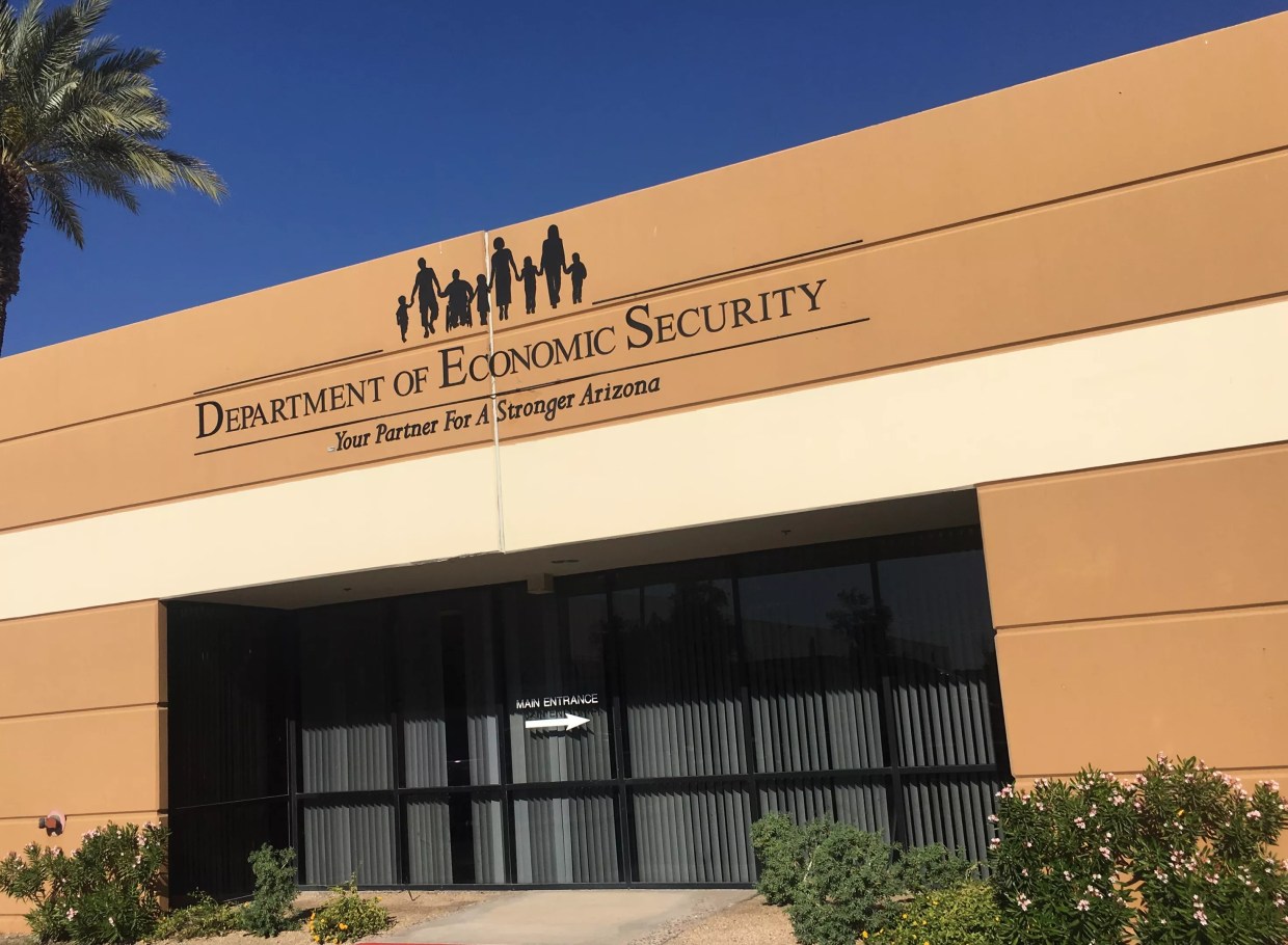 Former AHCCCS Director Tom Betlach Will Lead DES Amid Coronavirus Pandemic