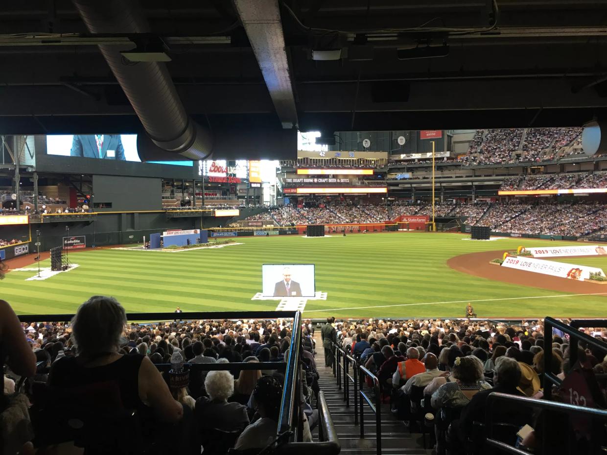 Critics Decry Abuse, Cultishness as 40,000 Jehovah’s Witnesses Gather in Phoenix