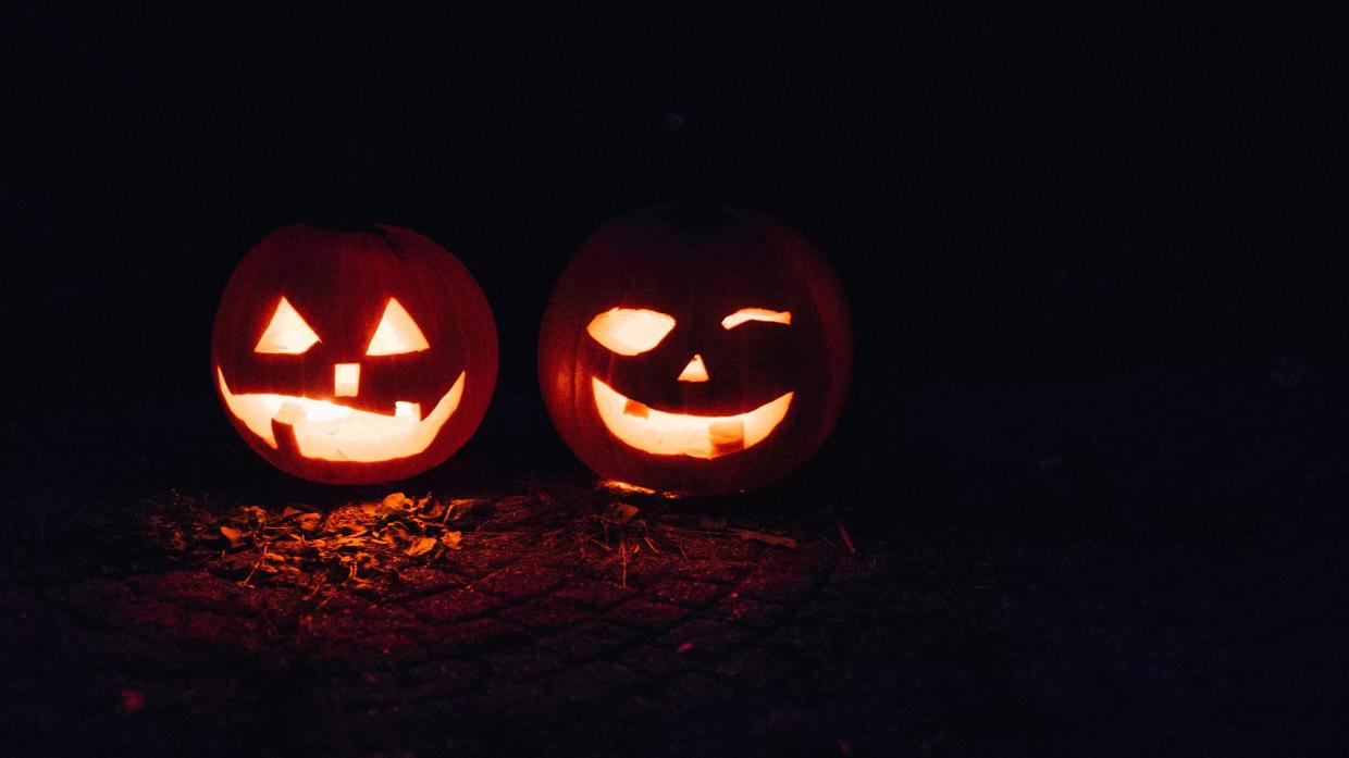 DIY: 10 Horrific Halloween Shots