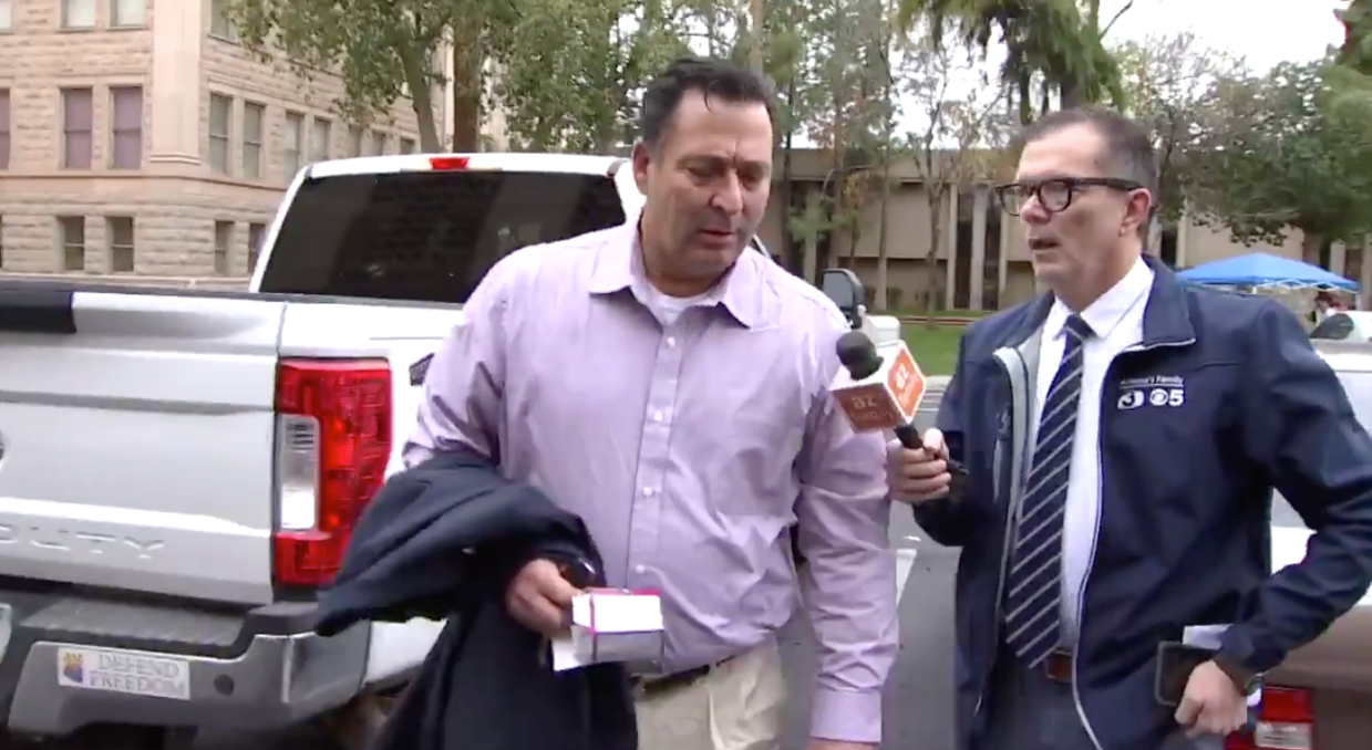 Drunk-Driving Lawmaker Accuses Reporter of Drug Problem After Question on Affair