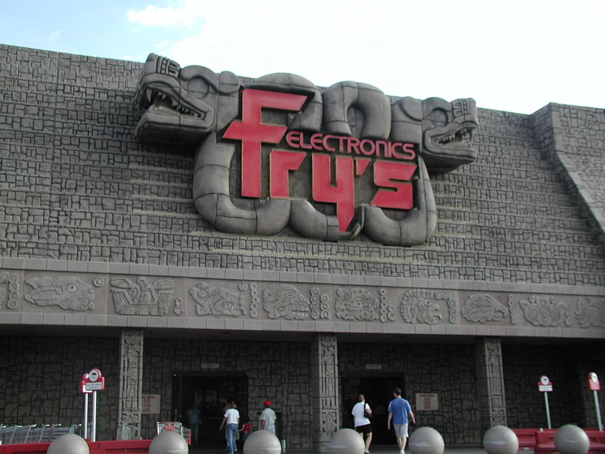 The Fry’s Electronics Era in Phoenix Is Officially Over
