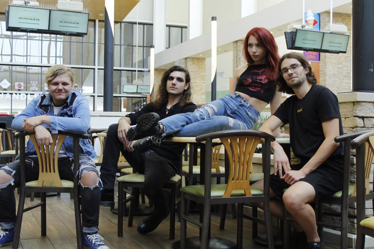 Get Addicted to Young Phoenix Punk Band Crack Rabbit
