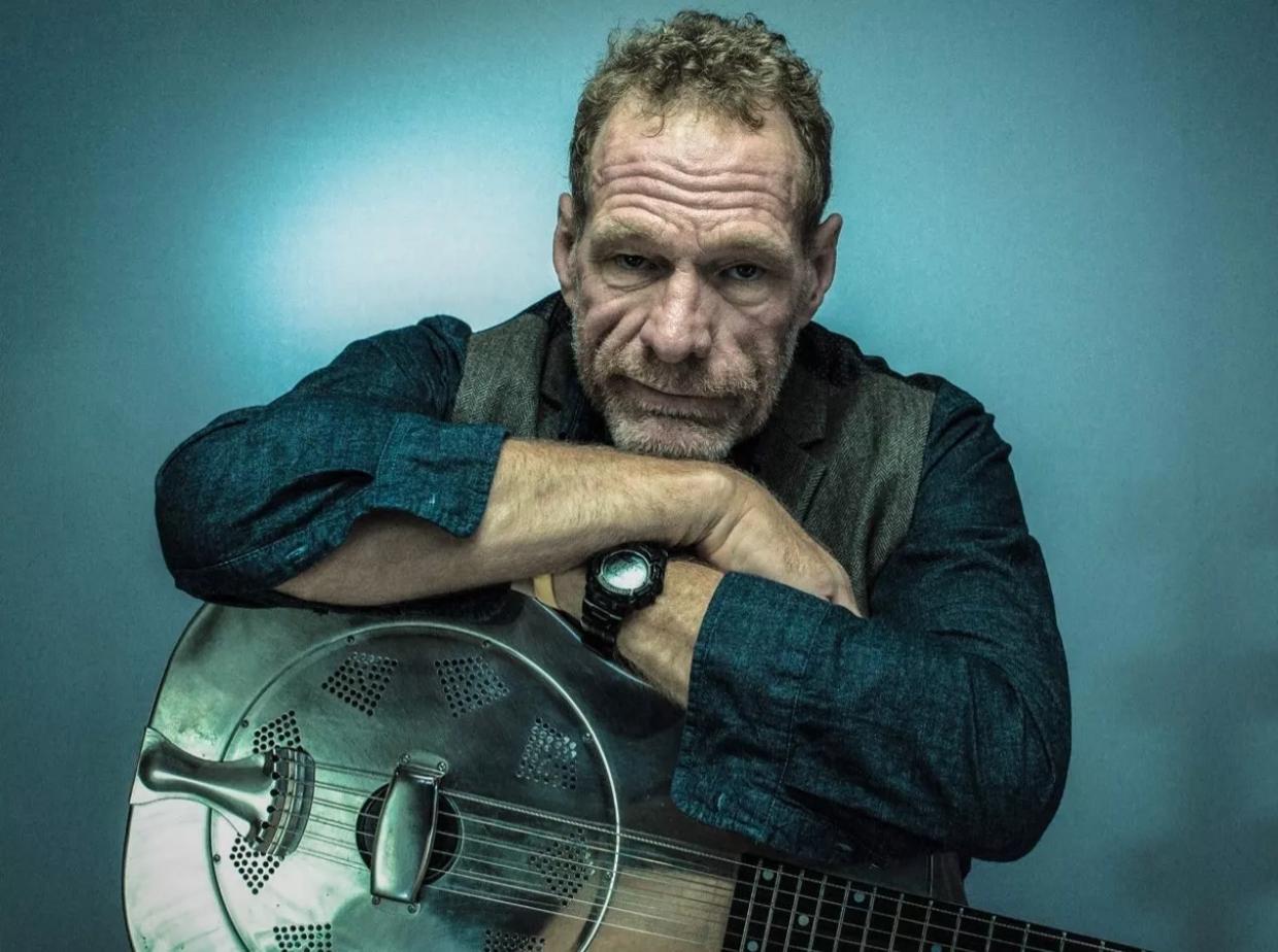 How Eric Ramsey Went From Being an Electrician to an Award-Winning Phoenix Bluesman