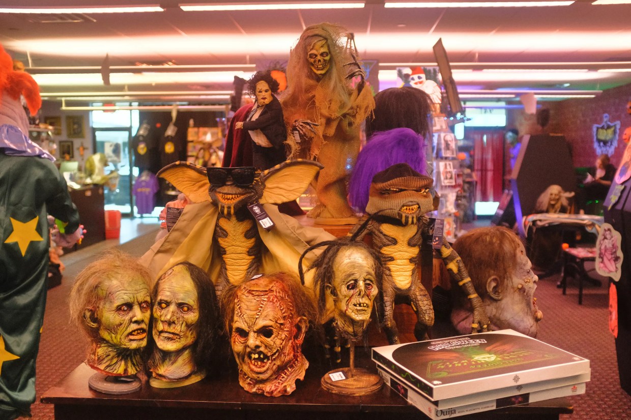 Sales From the Darkside: Chandler’s Terror Trader Is a Little Shop of Horrors