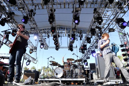 Video: Jimmy Eat World playing "The Middle" in '99