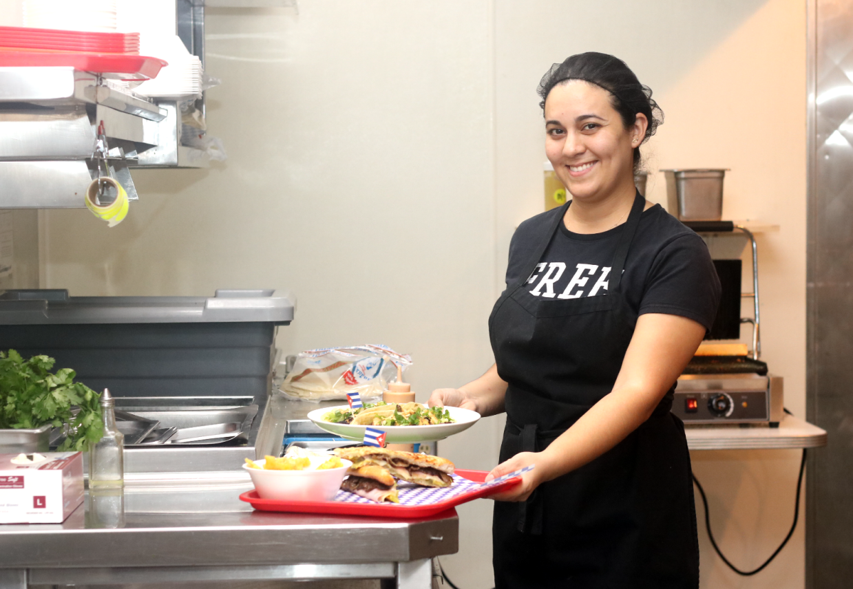 This Cuban Chef Serves a Taste of Home From a Tiny Gas Station Restaurant