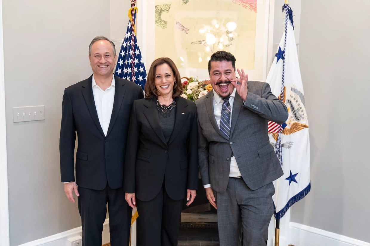 This Phoenix Cafe Owner Visited The Vice President’s House