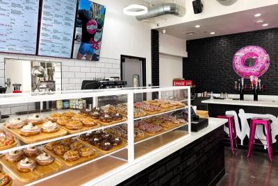 Mesa doughnut shop moves to new Valley city