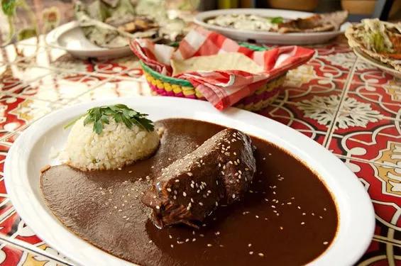 Las 15 Salsas Restaurant Oaxaqueno