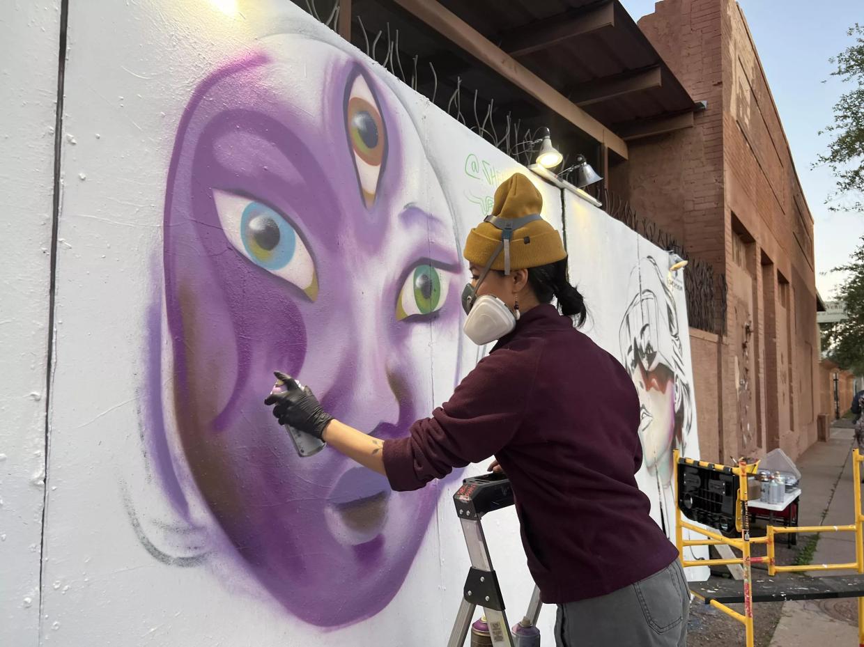 15 photos of February’s First Friday in downtown Phoenix
