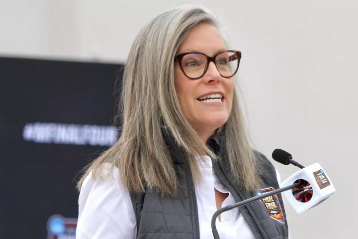Gov. Katie Hobbs