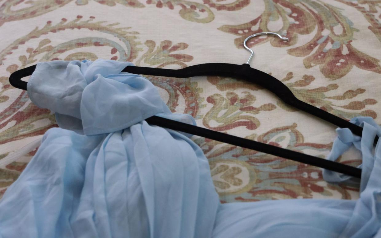 How two Phoenix organizations help teens’ prom dreams come true
