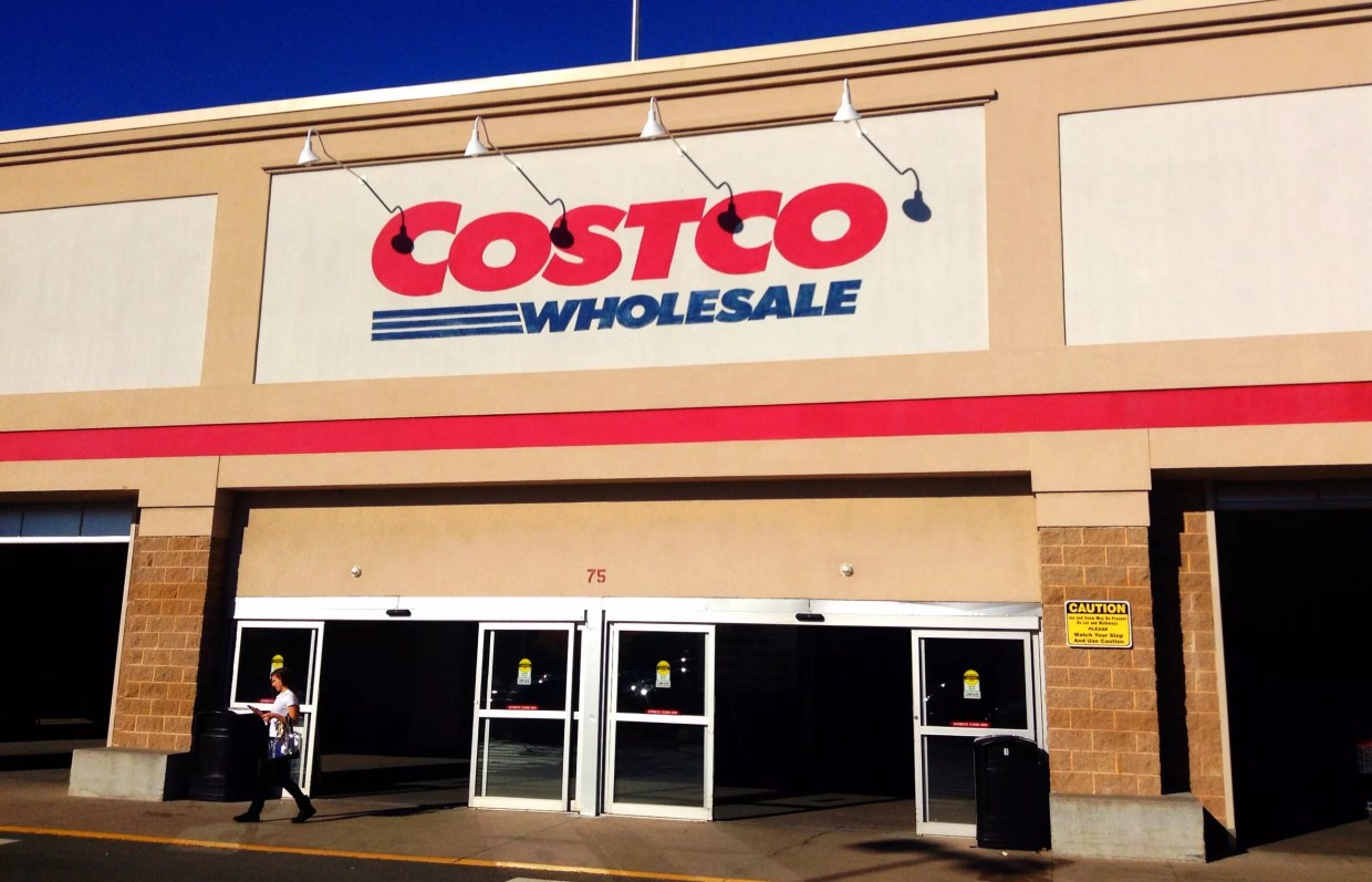 These grocery stores are closed, or closing early on Labor Day