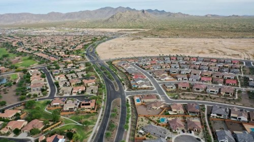 Phoenix now one of coldest housing markets in U.S.